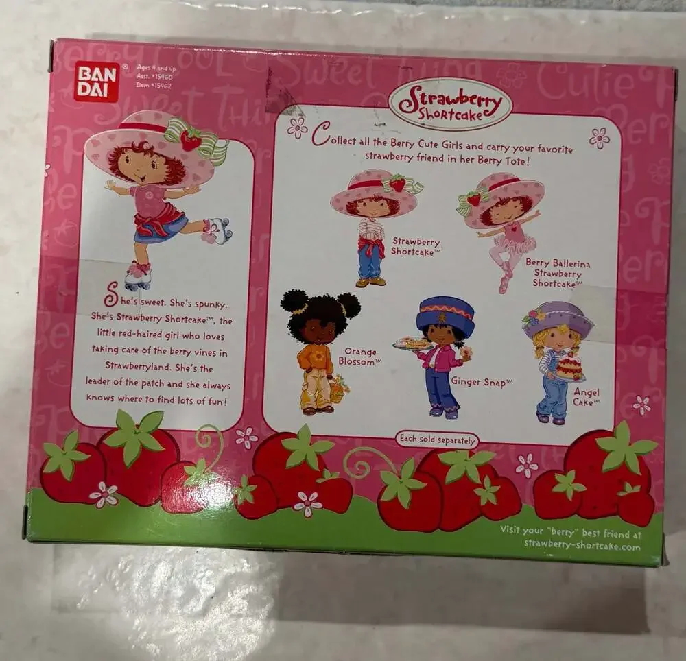 Vintage Bandai Berry Cute Girls Roller Skating Strawberry Shortcake
